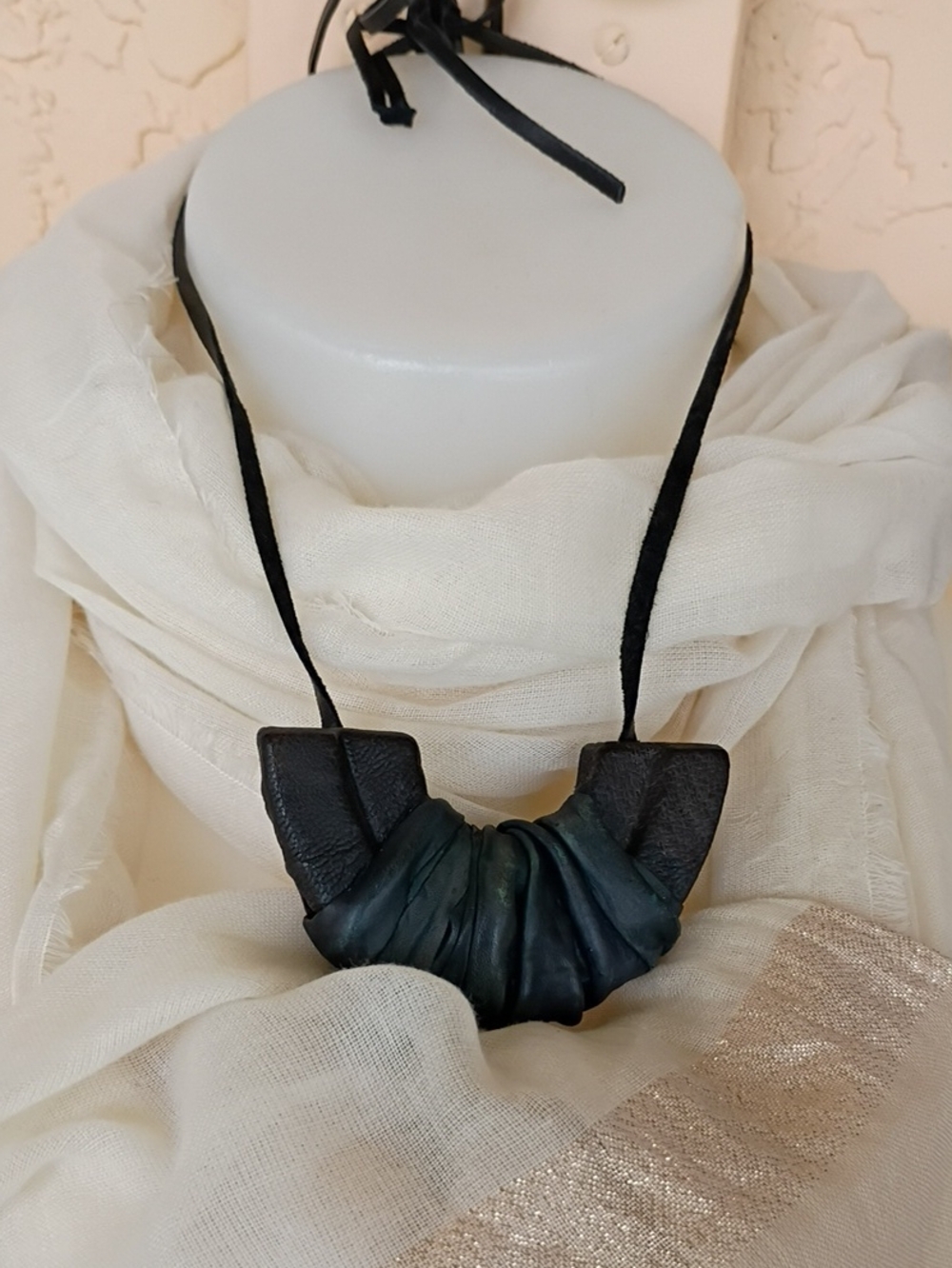 Handcrafted Dark Green Statement Necklace Real Leather Peretti Style - Picture 2 of 3